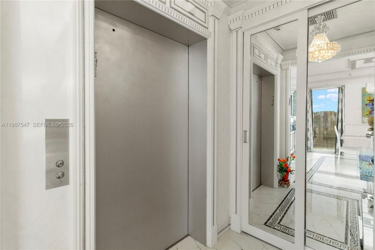 12 Seacrest Pkwy, Unit 3, Hollywood, FL 33019 Photo