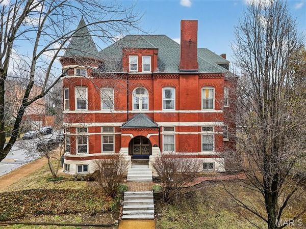 2327 S 12th Street, St Louis, MO 63104