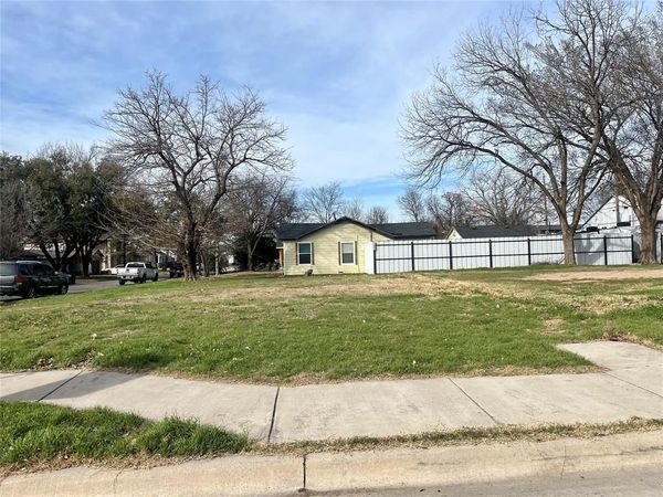 1820 W Lowden Street, Fort Worth, TX 76110