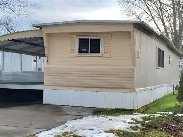 6610 Lear Nagle Rd, Unit 224, North Ridgeville, OH 44039