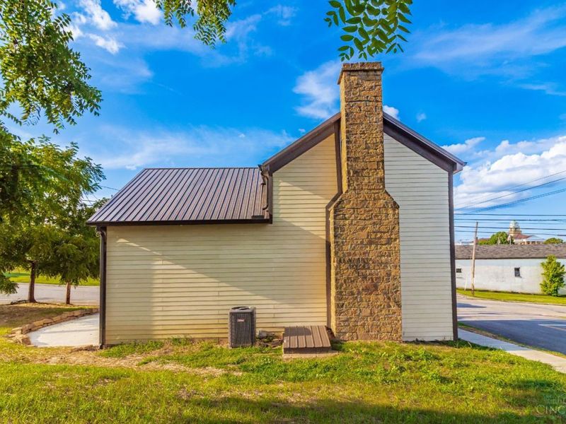 305 W Walnut Street, West Union, OH 45693 Photo 10