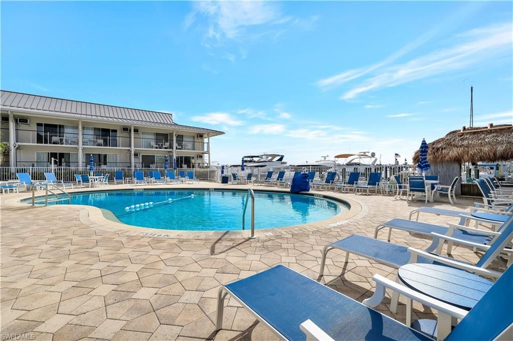 900 Broad Ave S, Unit 320, Naples, FL 34102 Photo