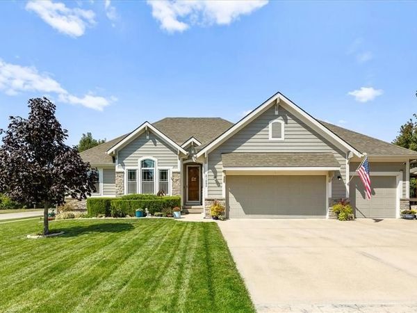 21682 W 176th Terrace, Olathe, KS 66062