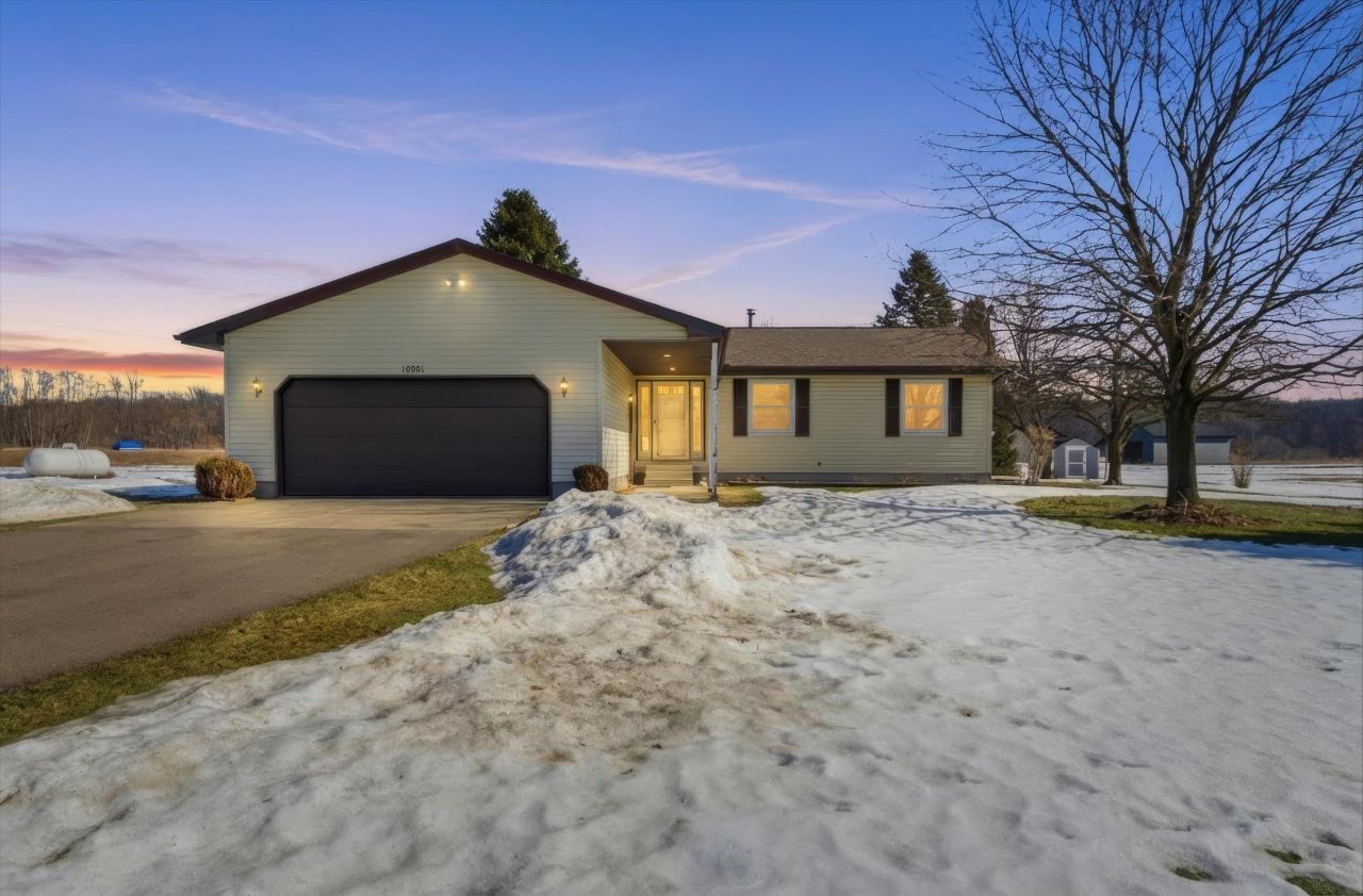 16551 Mi State Road 36, Gregory, MI 48137 Main Photo