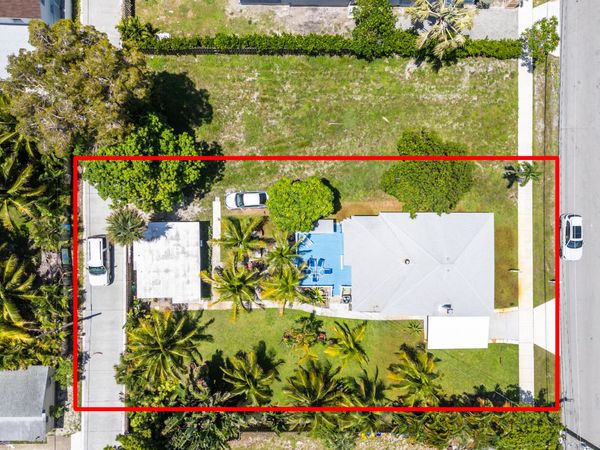 320 SE 4th Avenue, Delray Beach, FL 33483