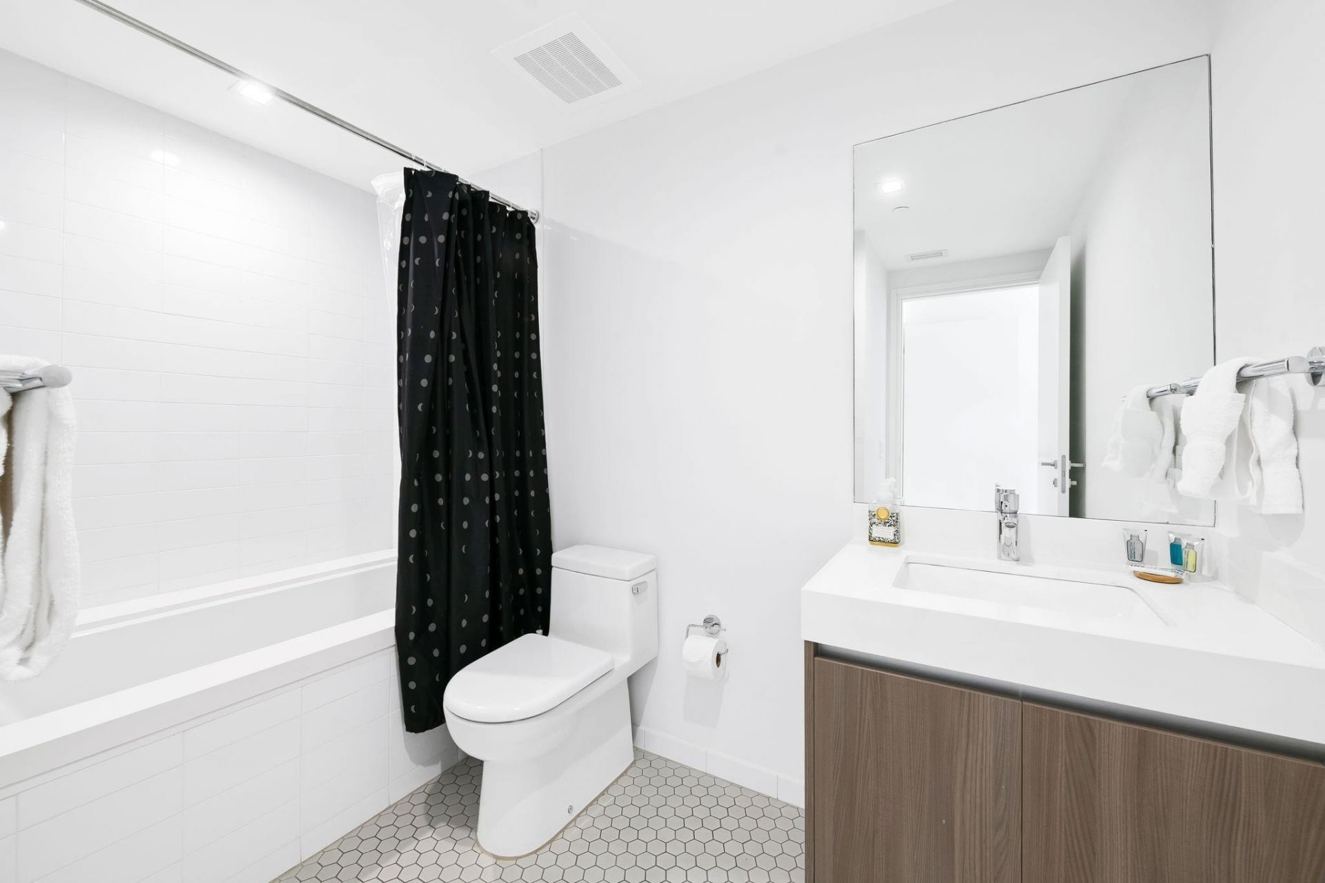 401 N Birch Road, Unit 1100, Fort Lauderdale, FL 33304 Photo