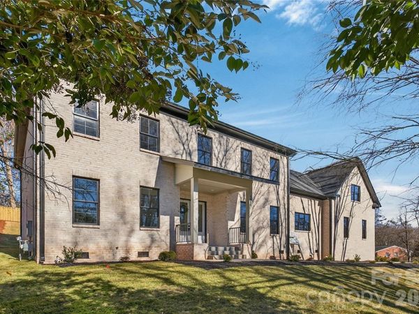 6811 Burlwood Road, Charlotte, NC 28211