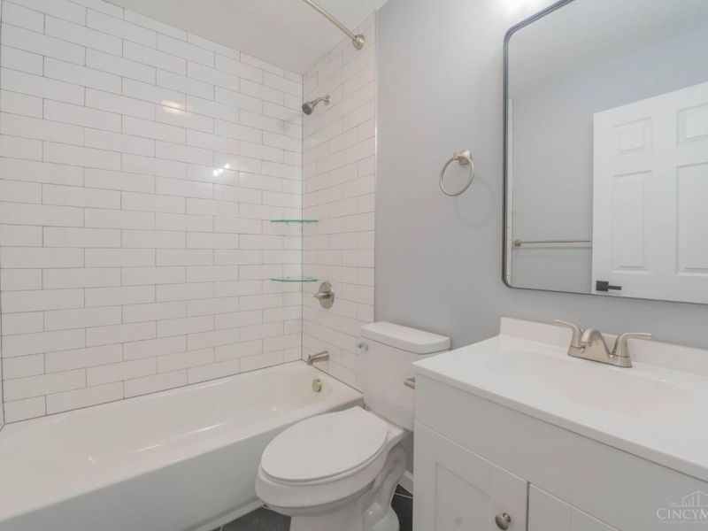 9350 Reading Road, Reading, OH 45215 Photo 14