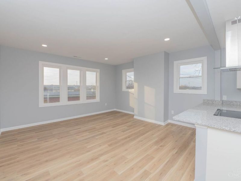 9350 Reading Road, Reading, OH 45215 Photo 16