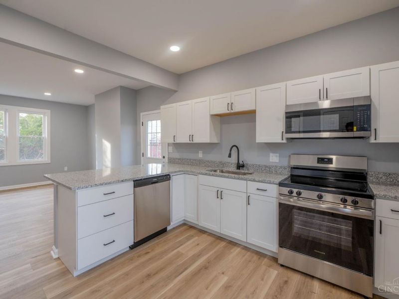 9350 Reading Road, Reading, OH 45215 Photo 9