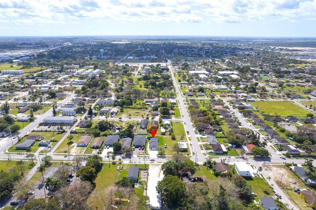 673 NW 14 , Florida City, FL 33034 Photo