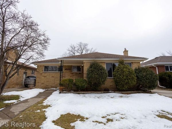 18062 Ash Avenue, Eastpointe, MI 48021