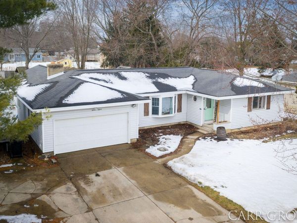 1215 Sycamore Drive, Jenison, MI 49428