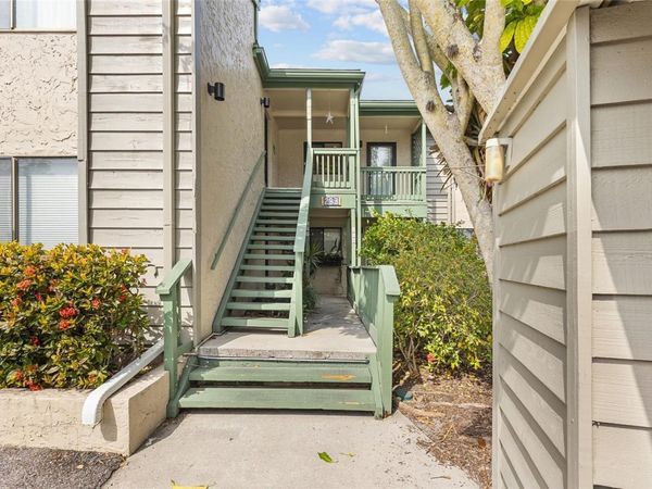 1515 PELICAN POINT DRIVE, Unit 284, SARASOTA, FL 34231