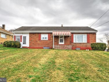 3928 OREGON PIKE , EPHRATA, PA 17522