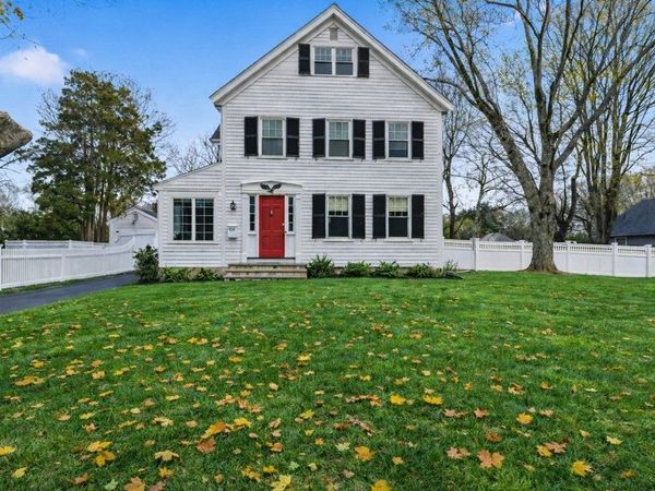 428 Main St, Hingham, MA 02043