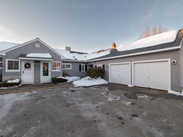 70 Greenwood Ter, Unit 70, Chicopee, MA 01022