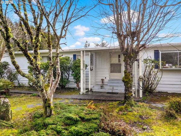 1880 1ST AVE, Hammond, OR 97121