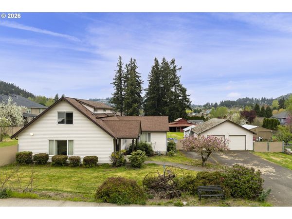 11885 SE SUMMERS LN, Clackamas, OR 97015