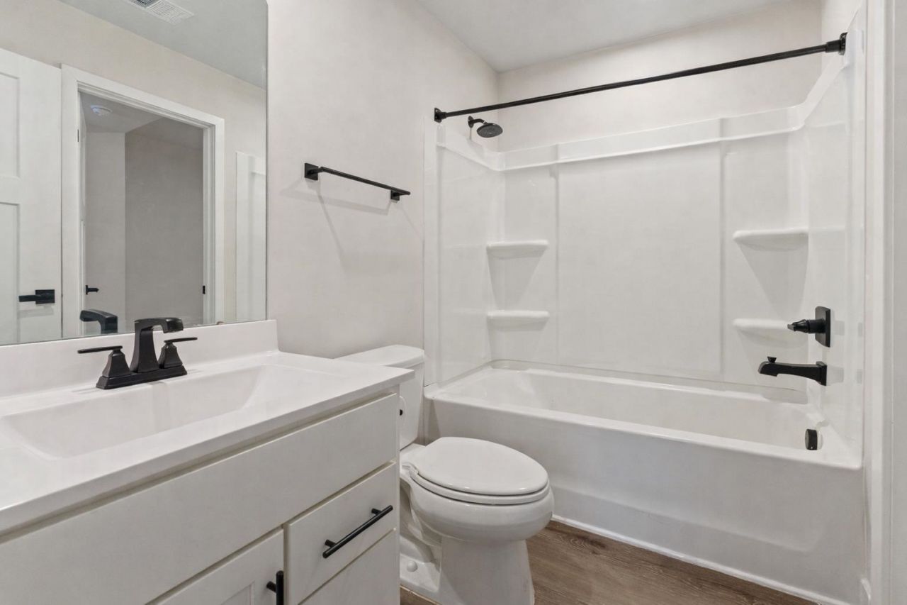 200 Yam Dr.  Photo 5