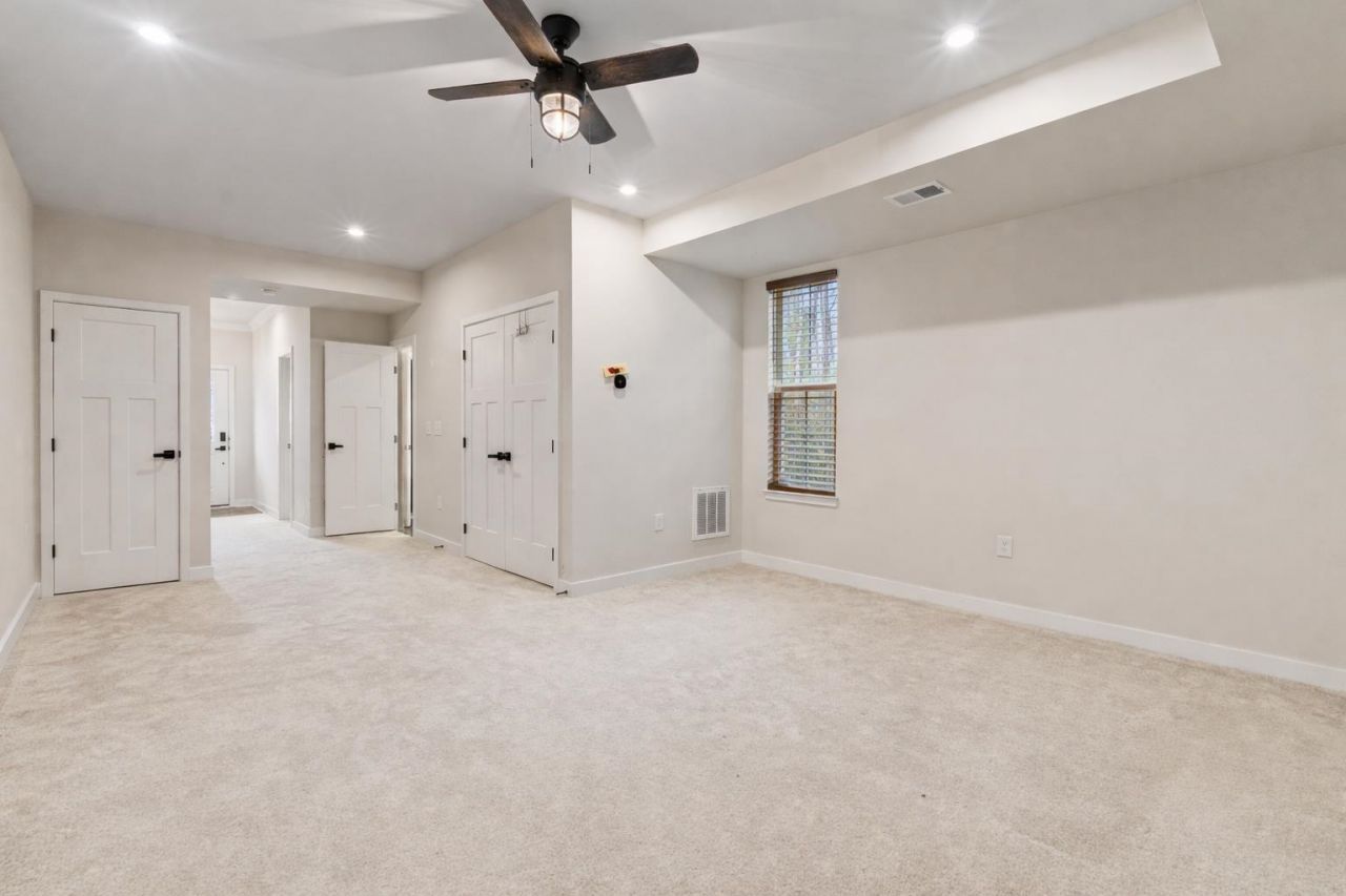 200 Yam Dr.  Photo 9