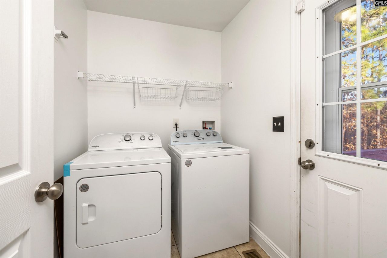 228 Smithfield Cir Photo 13