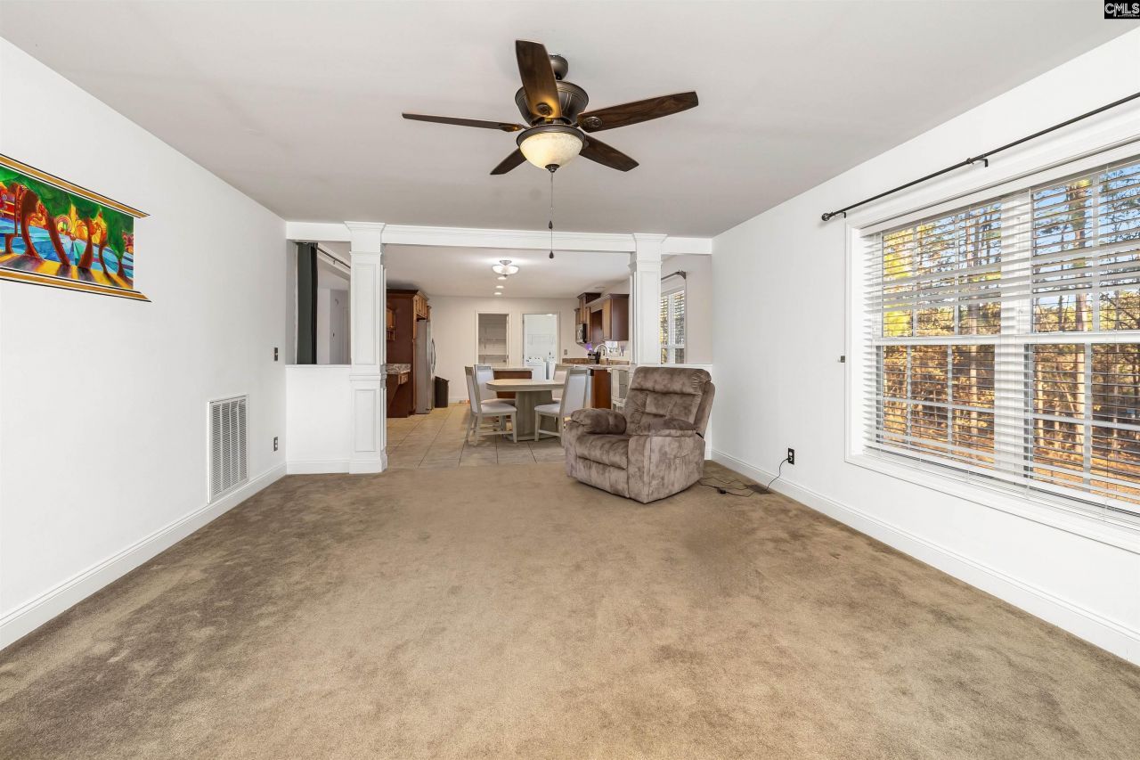 228 Smithfield Cir Photo 16