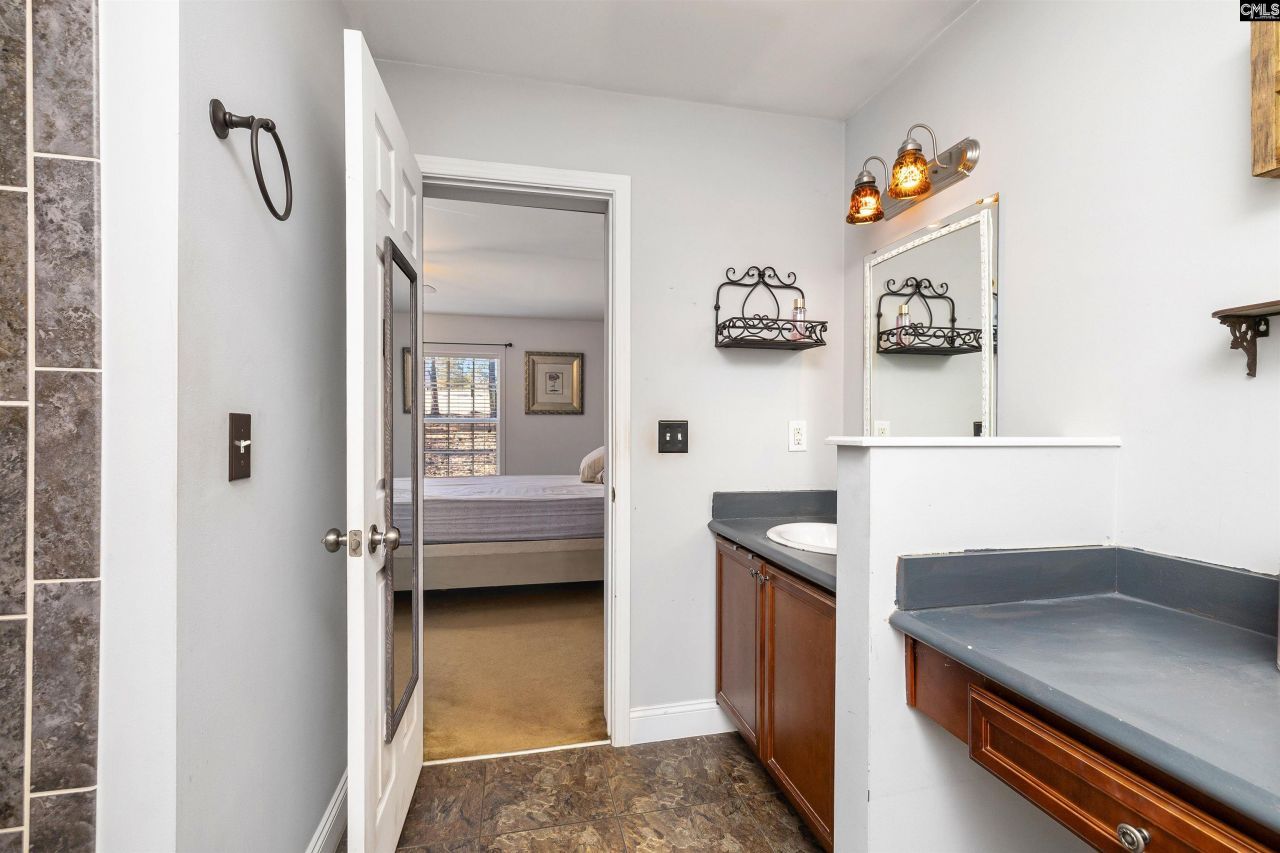 228 Smithfield Cir Photo 27