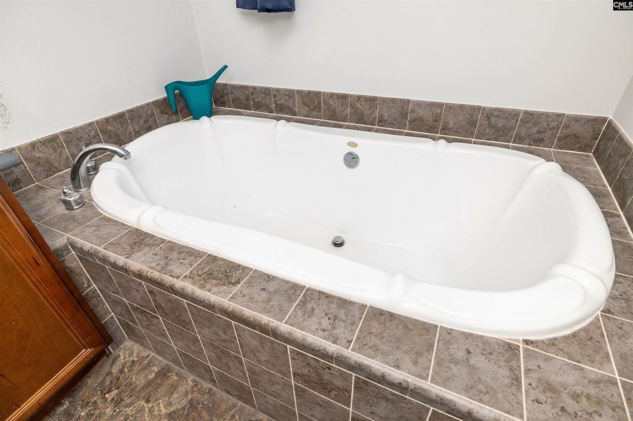 228 Smithfield Cir Photo 29