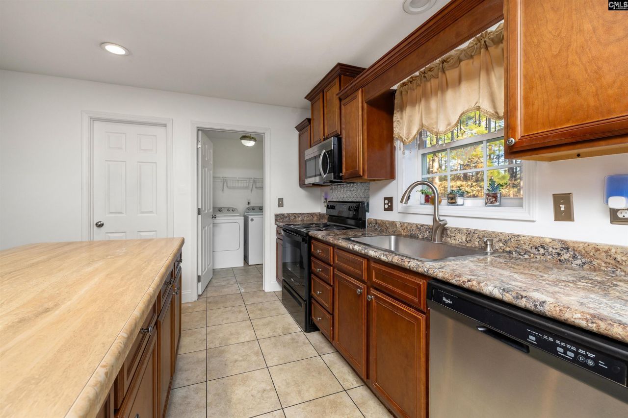 228 Smithfield Cir Photo 8