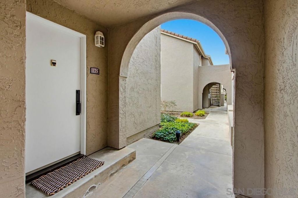 930 Via Mil Cumbres, Unit 175, Solana Beach, CA 92075 Main Photo