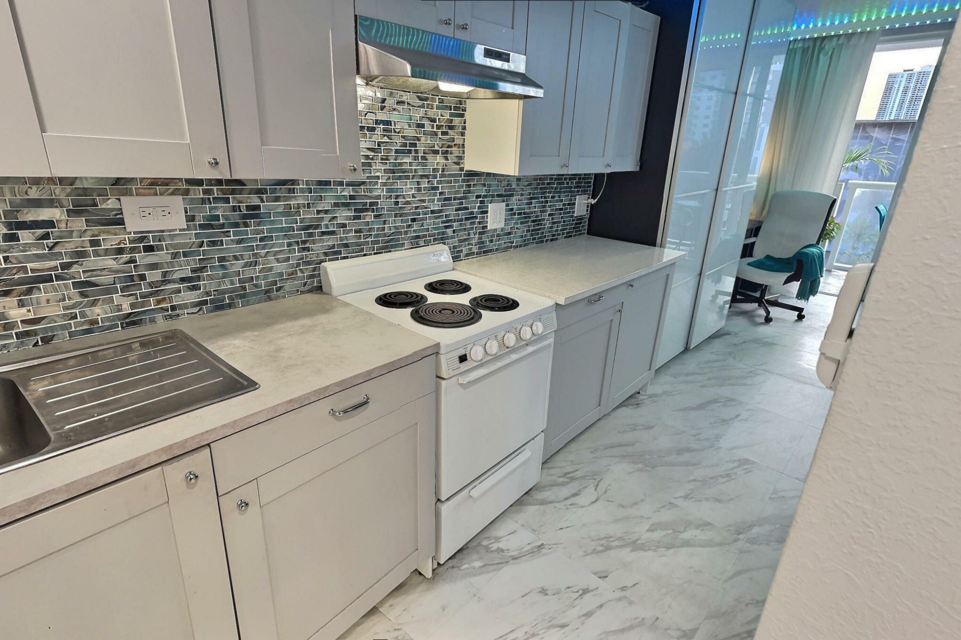 19201 Collins Avenue, Unit 337, Sunny Isles Beach, FL 33160 Photo