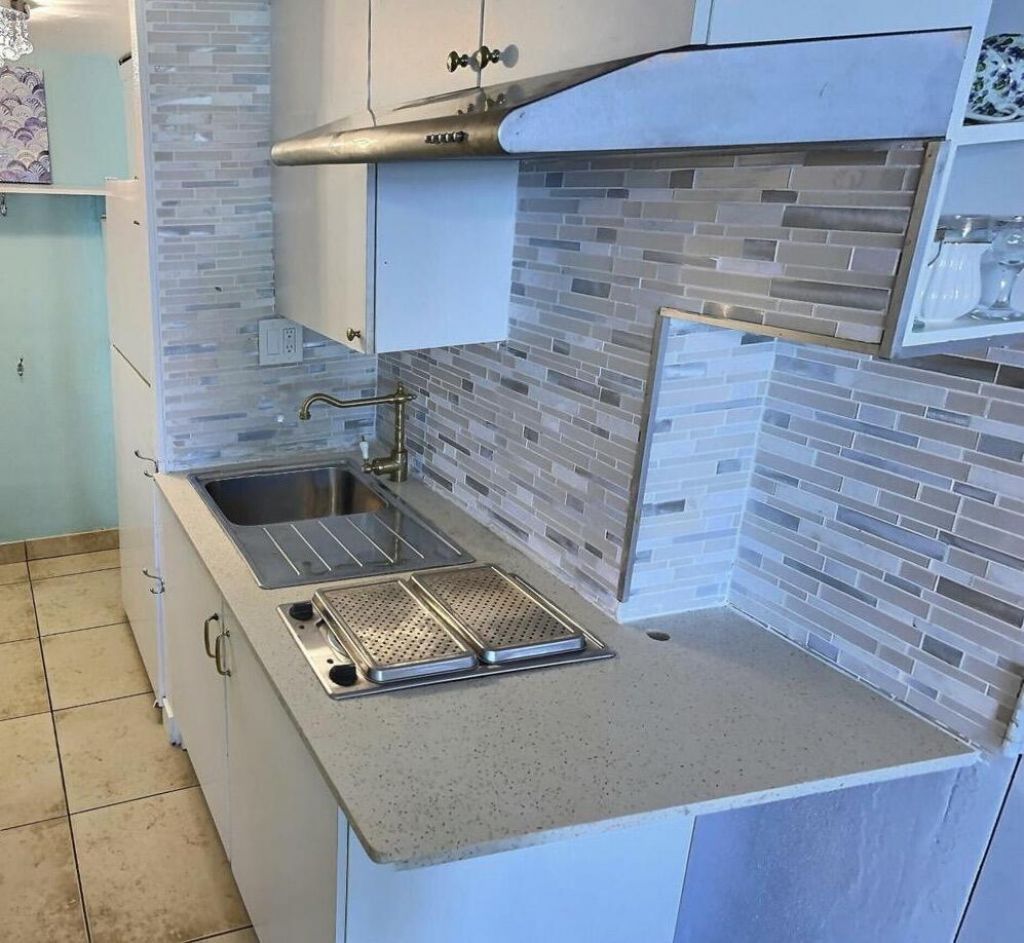 19201 Collins Avenue, Unit 809, Sunny Isles Beach, FL 33160 Photo