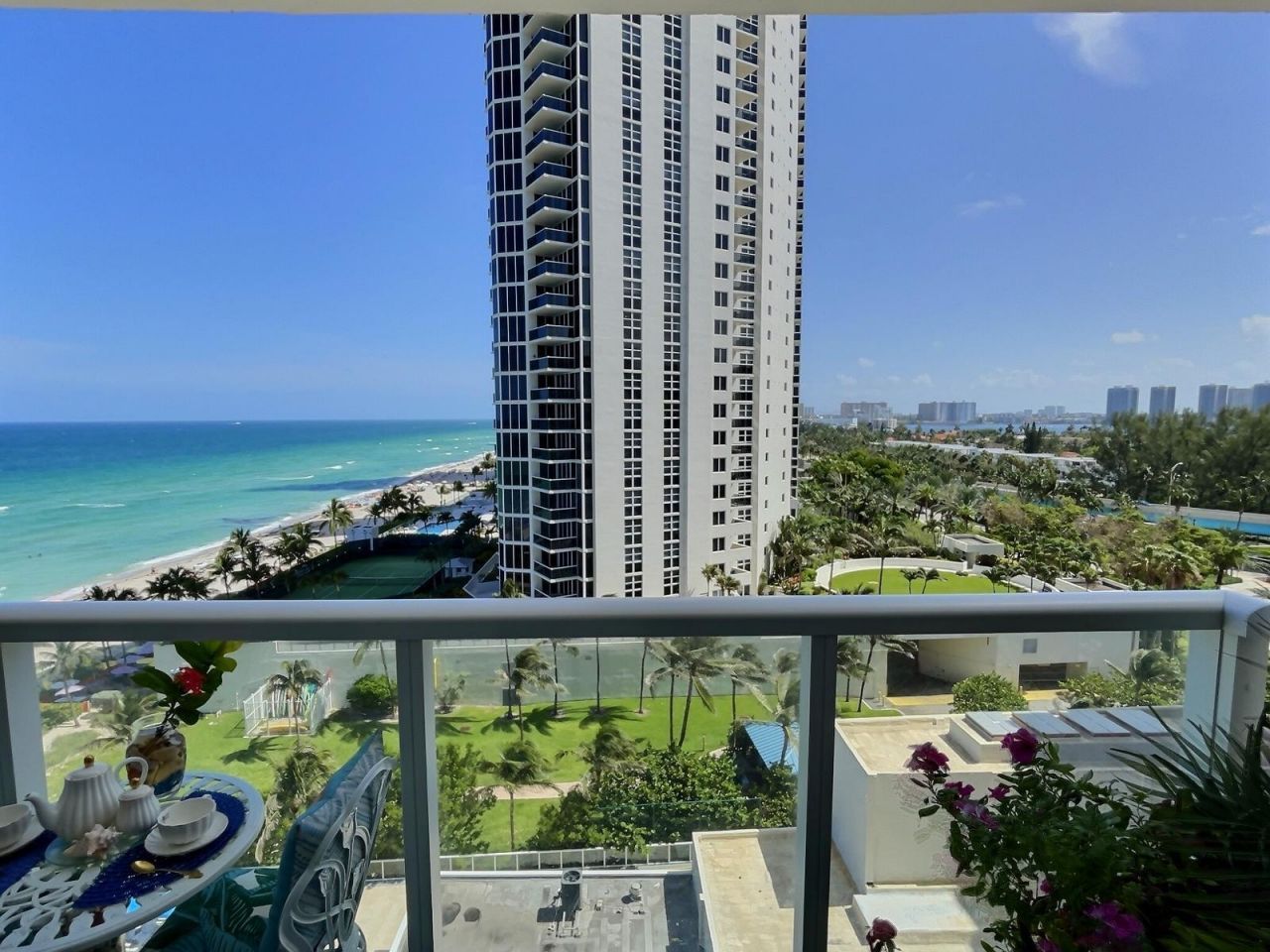 19201 Collins Avenue, Unit 809, Sunny Isles Beach, FL 33160 Photo