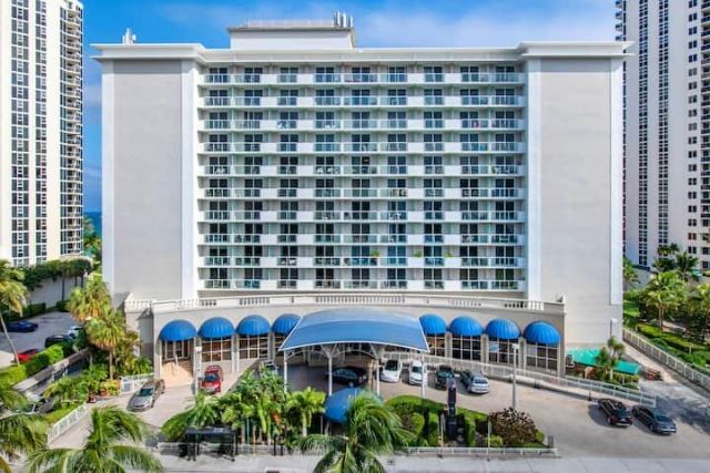 19201 Collins Avenue, Unit 809, Sunny Isles Beach, FL 33160 Photo