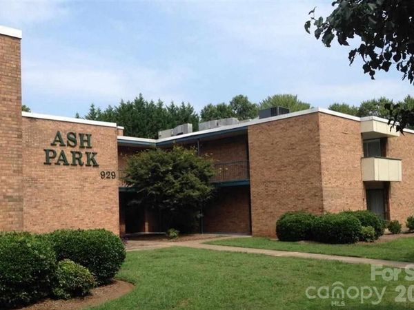 929 4th Street Drive NW, Hickory, NC 28601