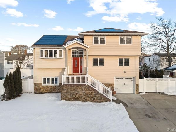 51 Irving Avenue , Freeport, NY 11520