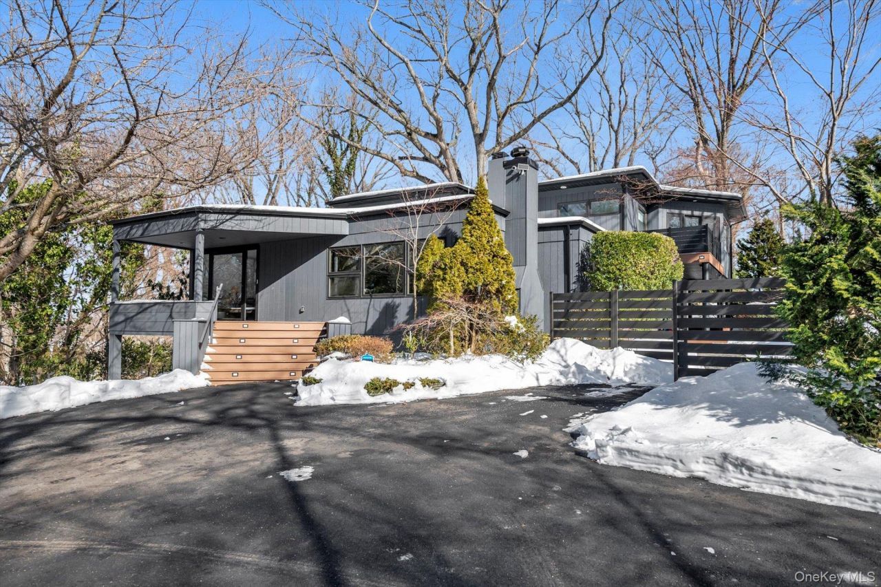 36 Cedar Lane, Sands Point, NY 11050 Main Photo