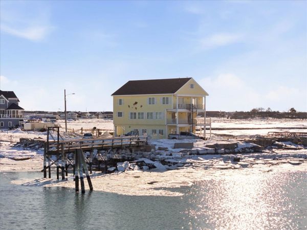 23 River Street, Seabrook, NH 03874