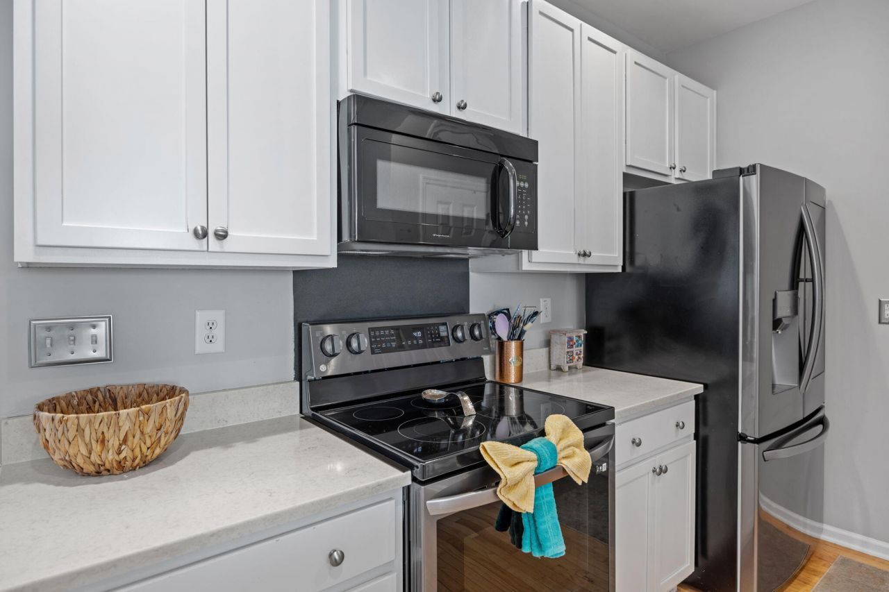 2958 Woodland Park Drive Photo 10