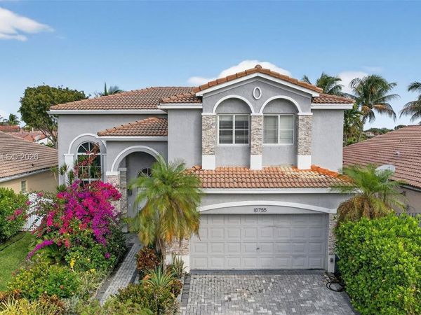 10755 SW 17th Pl , Davie, FL 33324