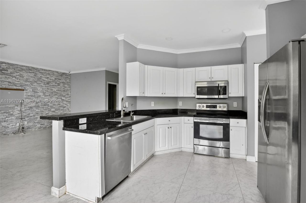 10755 SW 17th Pl , Davie, FL 33324 Photo