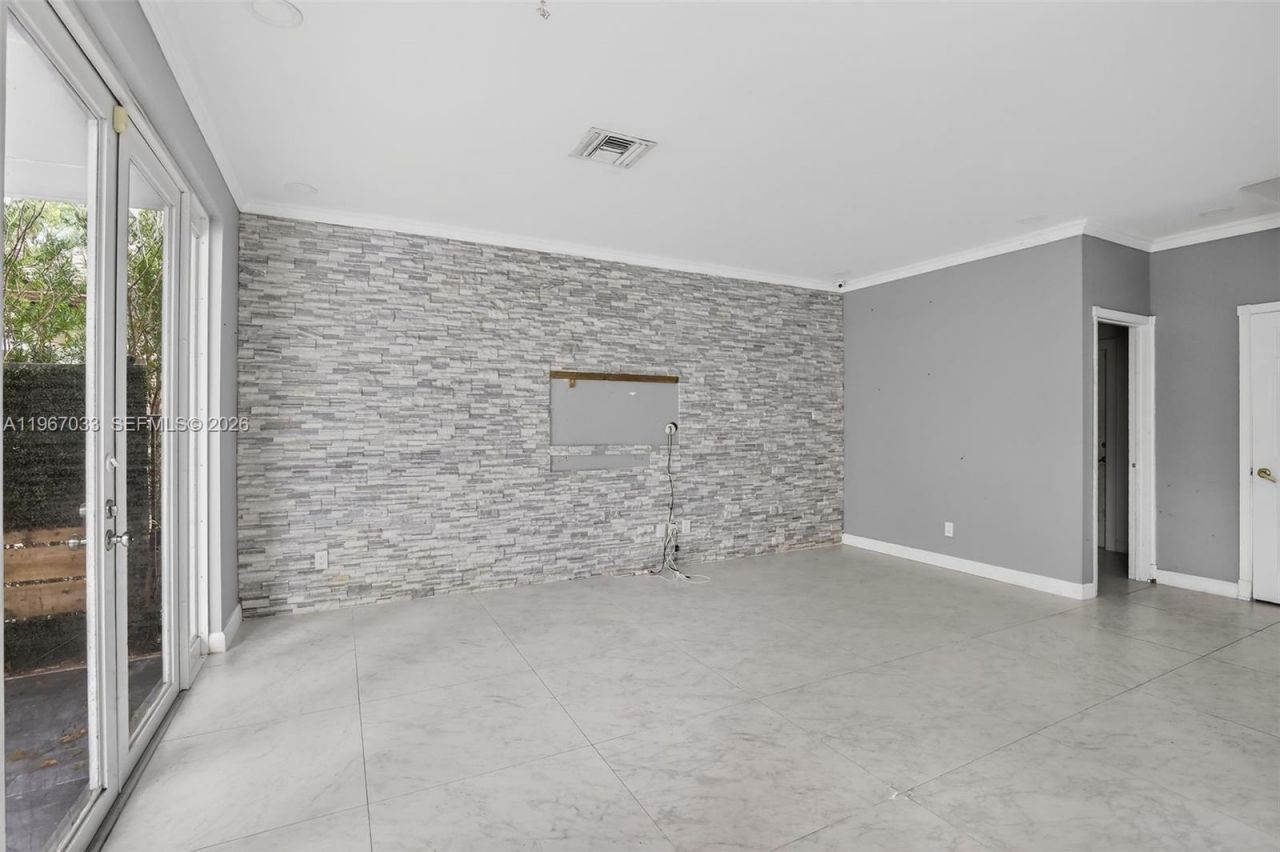 10755 SW 17th Pl , Davie, FL 33324 Photo