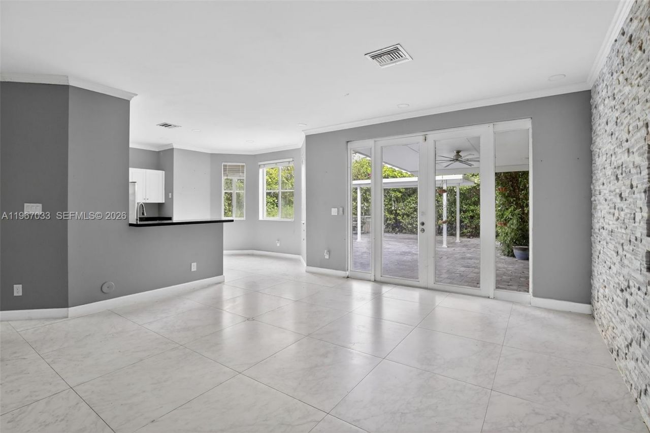 10755 SW 17th Pl , Davie, FL 33324 Photo