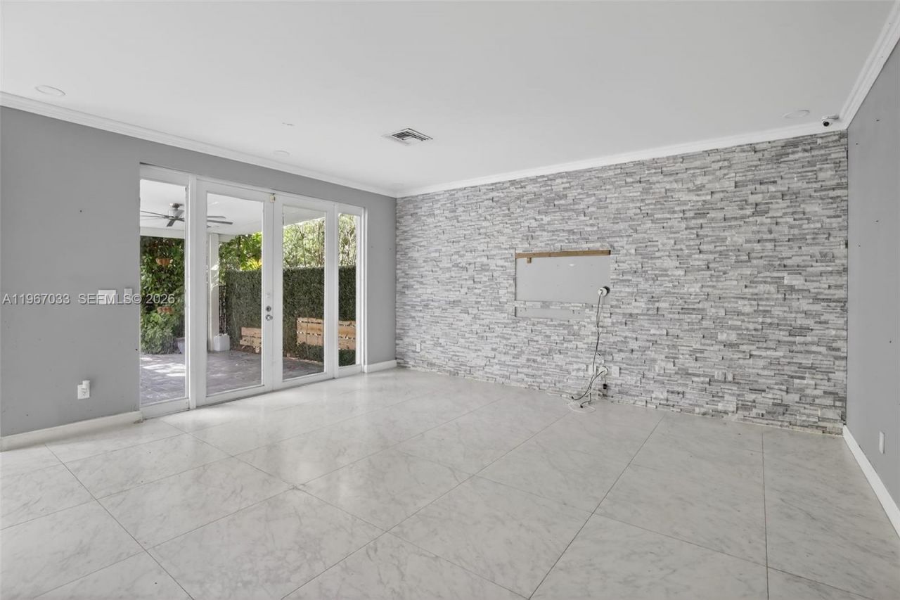 10755 SW 17th Pl , Davie, FL 33324 Photo