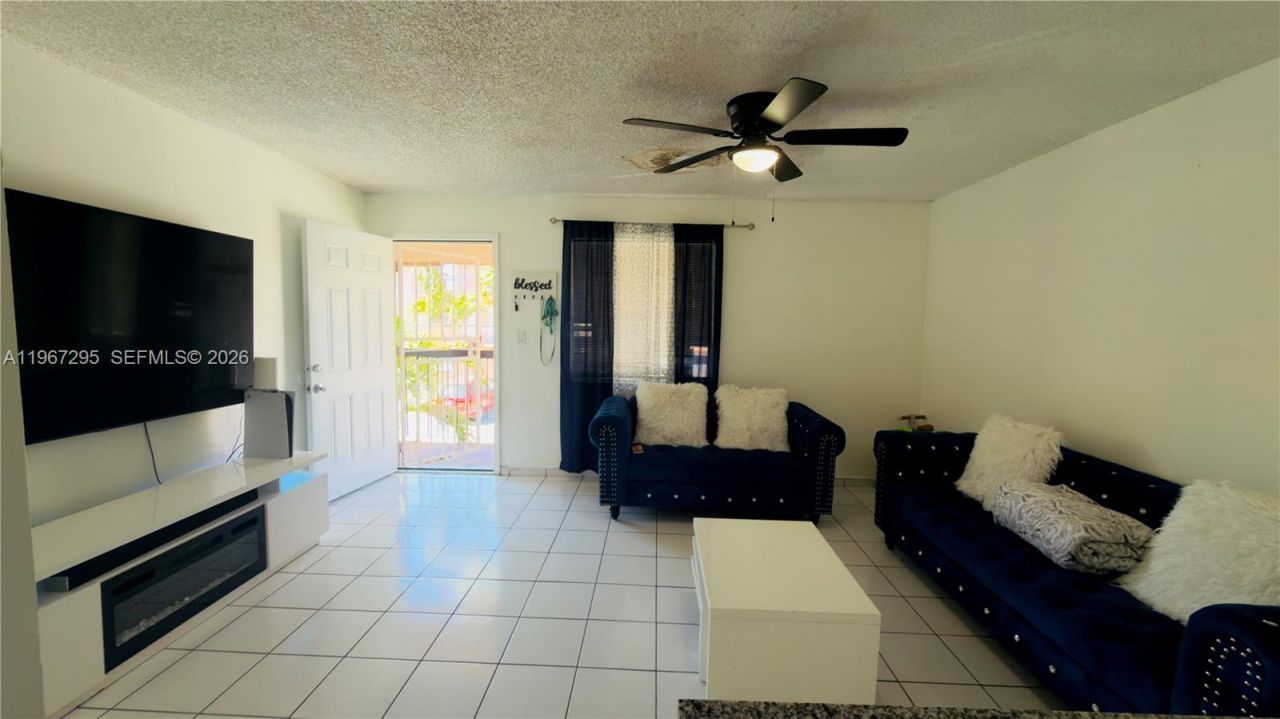 2170 W 60th St , Unit 16205, Hialeah, FL 33016 Photo