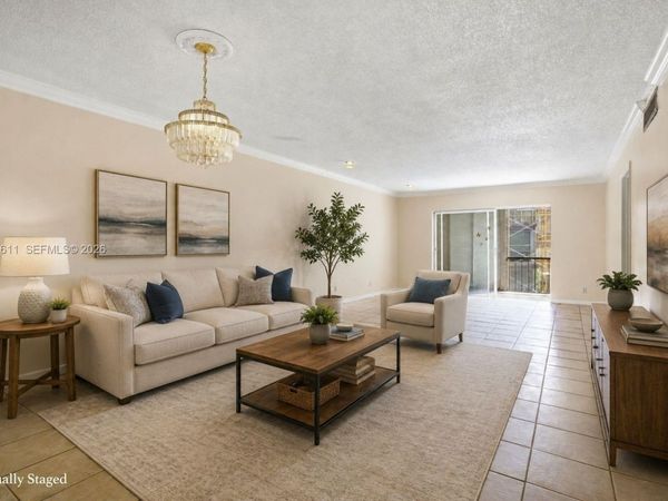 6300 S Falls Cir Dr, Unit 212, Lauderhill, FL 33319
