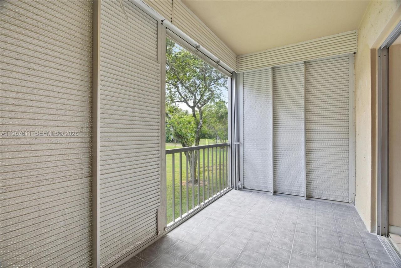 6300 S Falls Cir Dr, Unit 212, Lauderhill, FL 33319 Photo