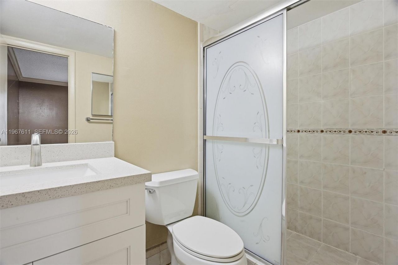 6300 S Falls Cir Dr, Unit 212, Lauderhill, FL 33319 Photo