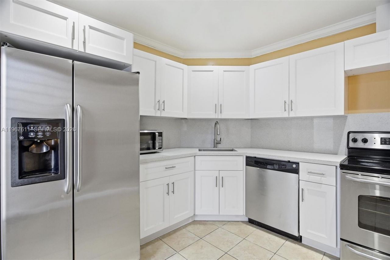 6300 S Falls Cir Dr, Unit 212, Lauderhill, FL 33319 Photo